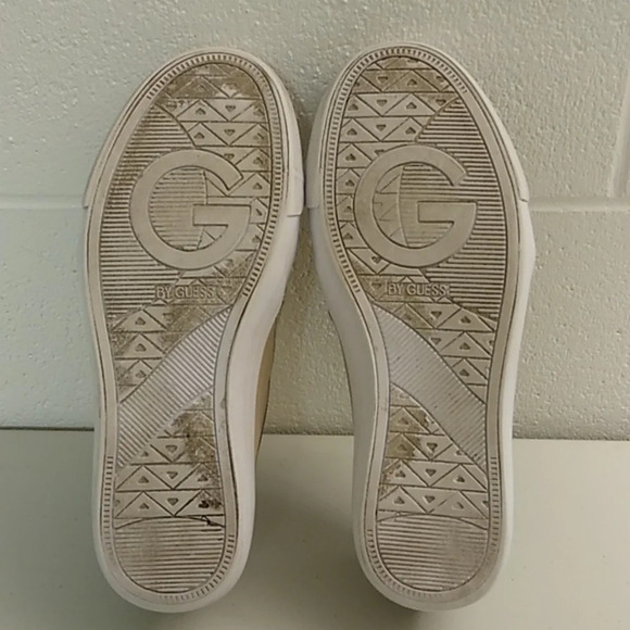 Guess Tan Quilted/Slip-on/Tennis Shoes/Casual Loafer - Picture 5 of 10